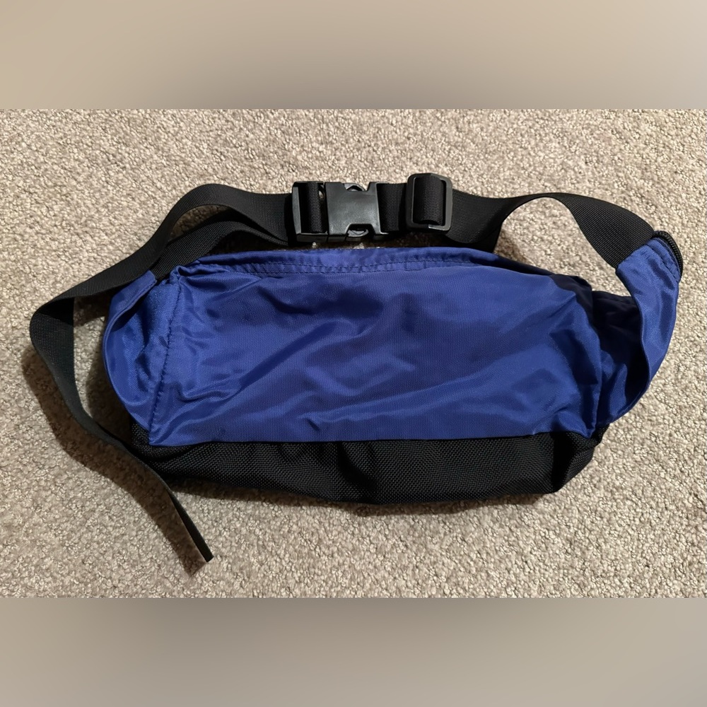 Blue Vintage REI Crossbody Bag/Fanny Pack - Picture 6 of 8